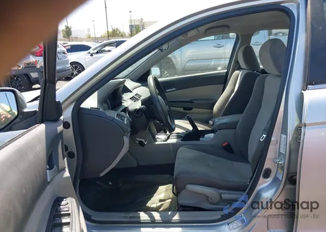 2010 Honda Accord 2.4 Lx z USA, uszkodzony, nr VIN 1HGCP2F33AA175944